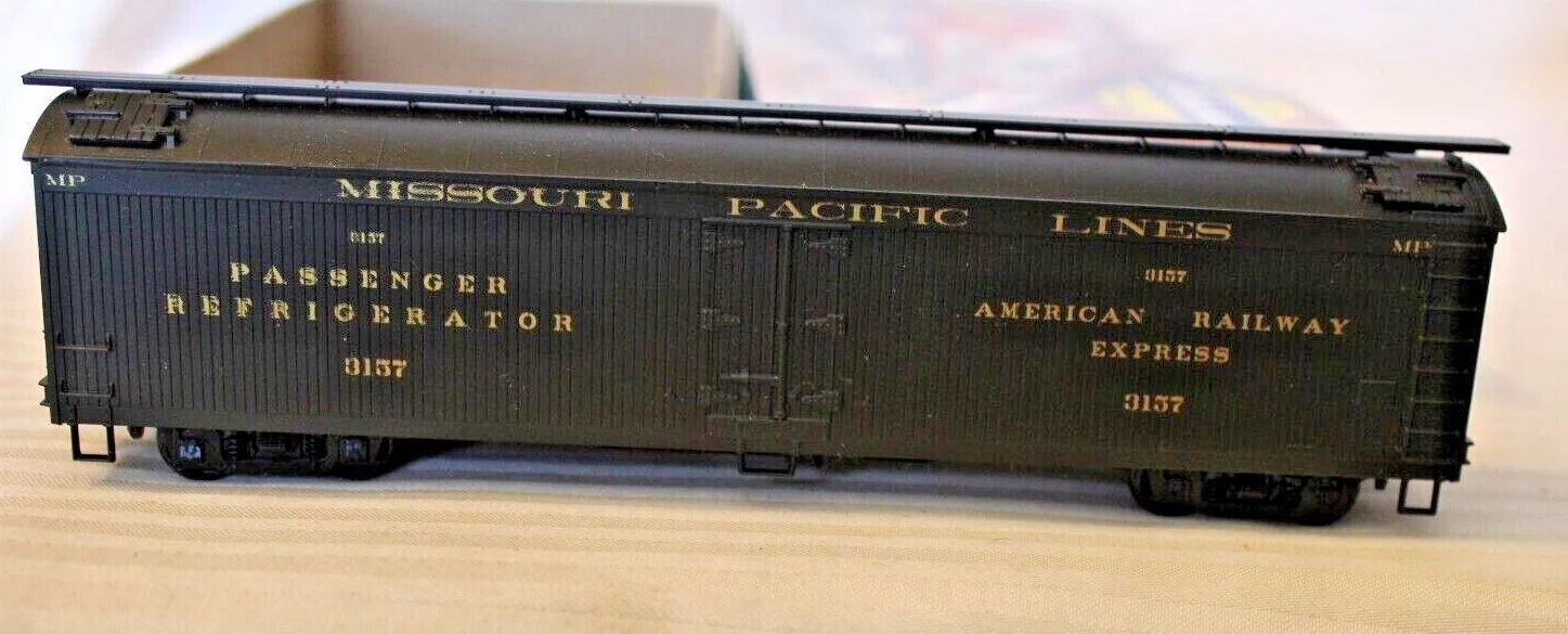 ATH-5337 HO MISSOURI PACIFIC 50' EXPRESS RFR