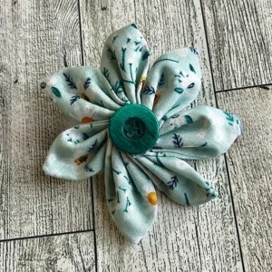 Flower Petals - Turquoise Daisy