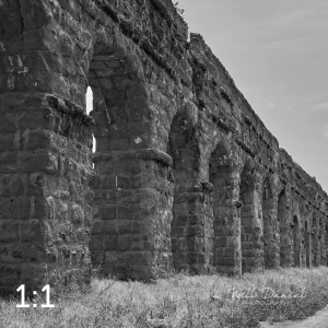 Roman Aquaduct 3355BW